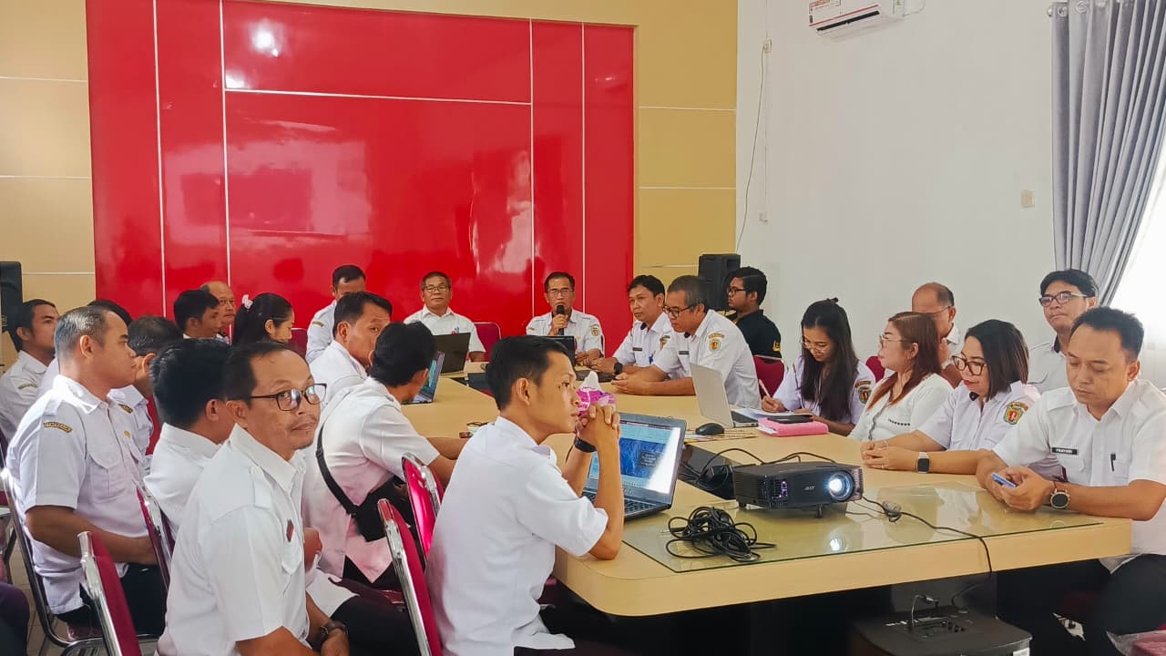 Diskominfosantik Katingan Fasilitasi Simulasi Tanda Tangan Elektronik bagi ASN DKUKMP