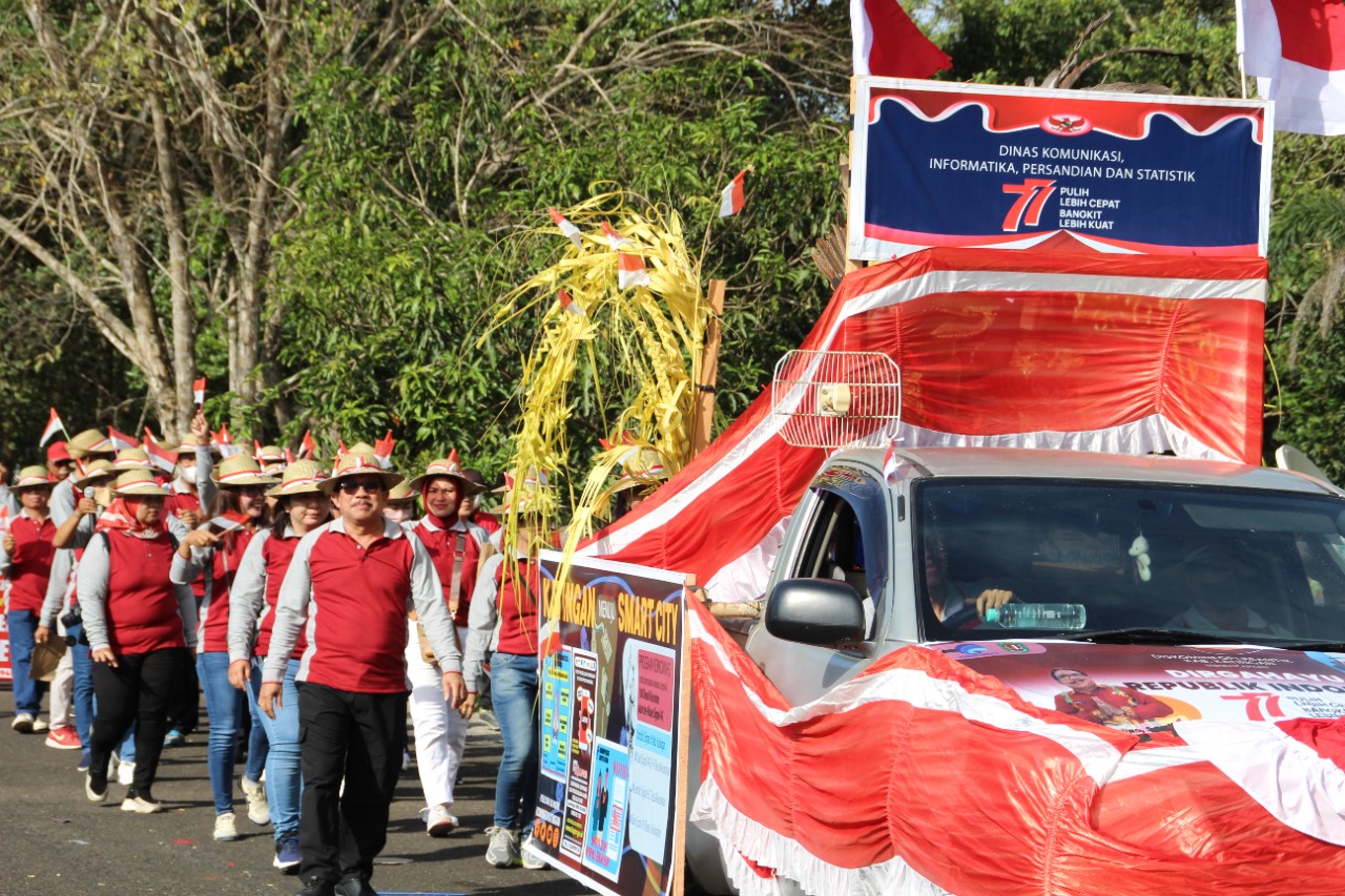 Diskominfopersantik Ramaikan Pawai Pembangunan 2022