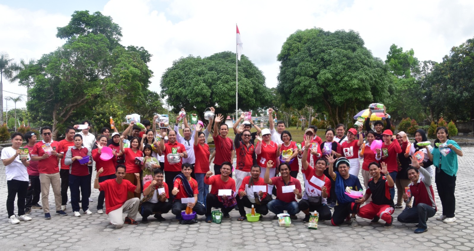 DWP DISKOMINFOSTANDI KATINGAN GELAR LOMBA MERIAHKAN HUT KE-80 RI